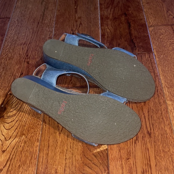 Taos Carousel Wedge - Picture 13 of 15